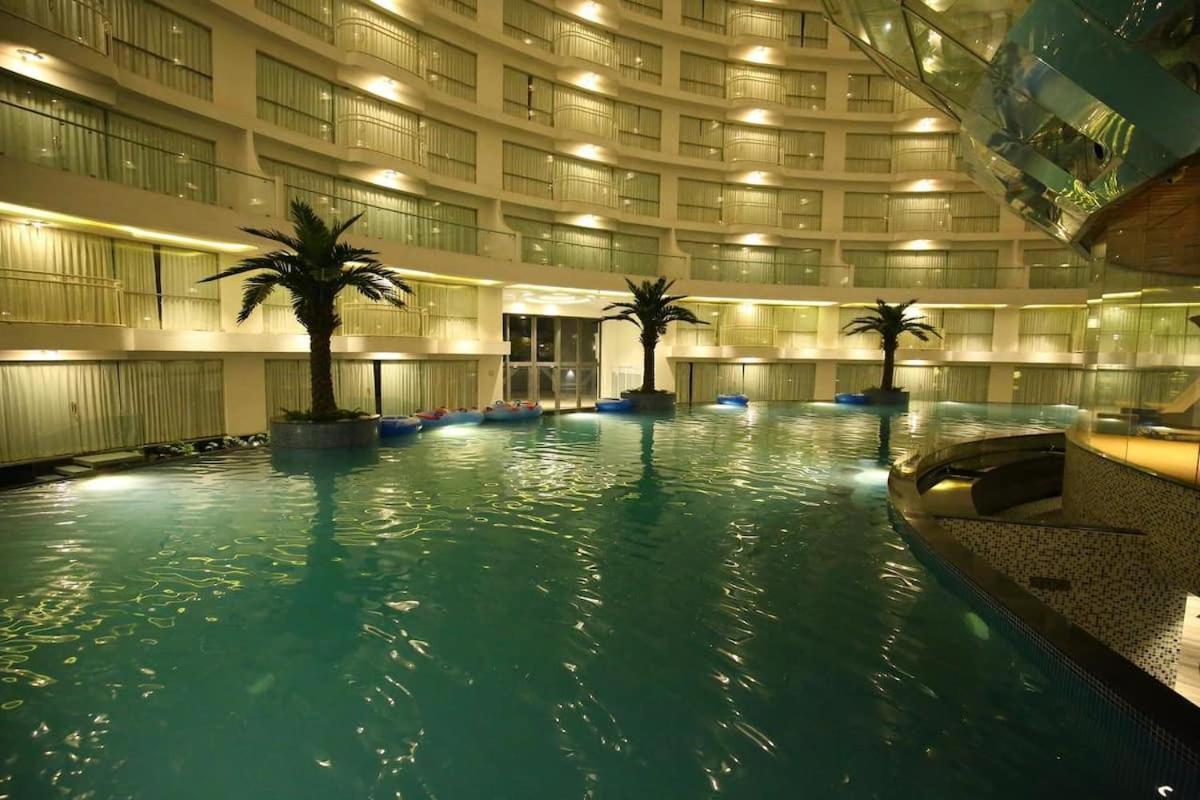 Rajhans Belliza Luxurious Studio Apartment Surat Ngoại thất bức ảnh